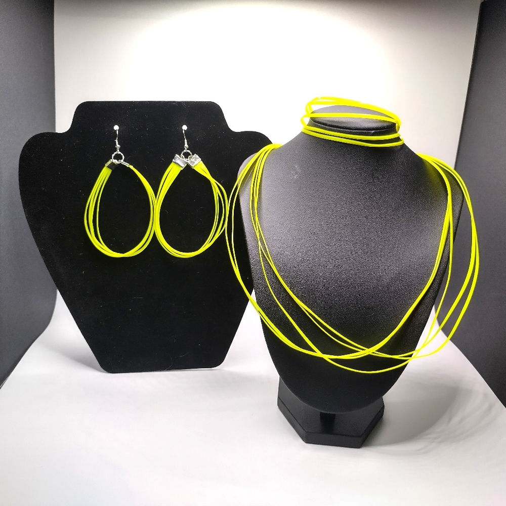 GLOW NECKLACE - Picture 9 of 13